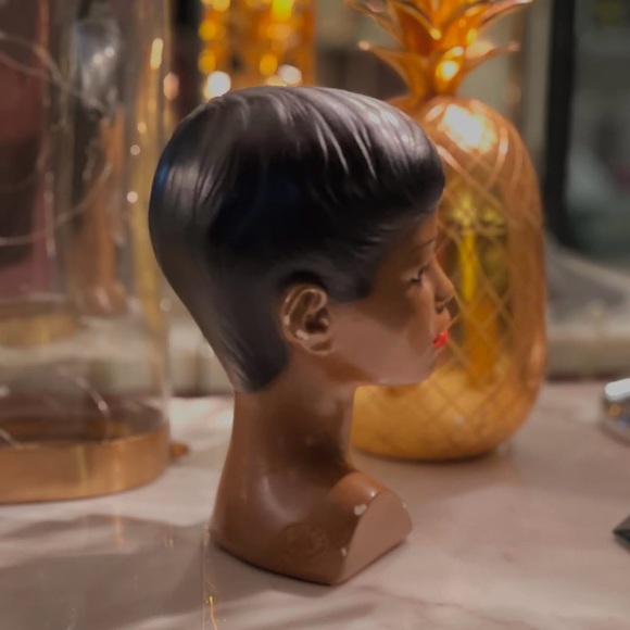 Vintage Woman Bust Statue Art - Picture 3 of 5